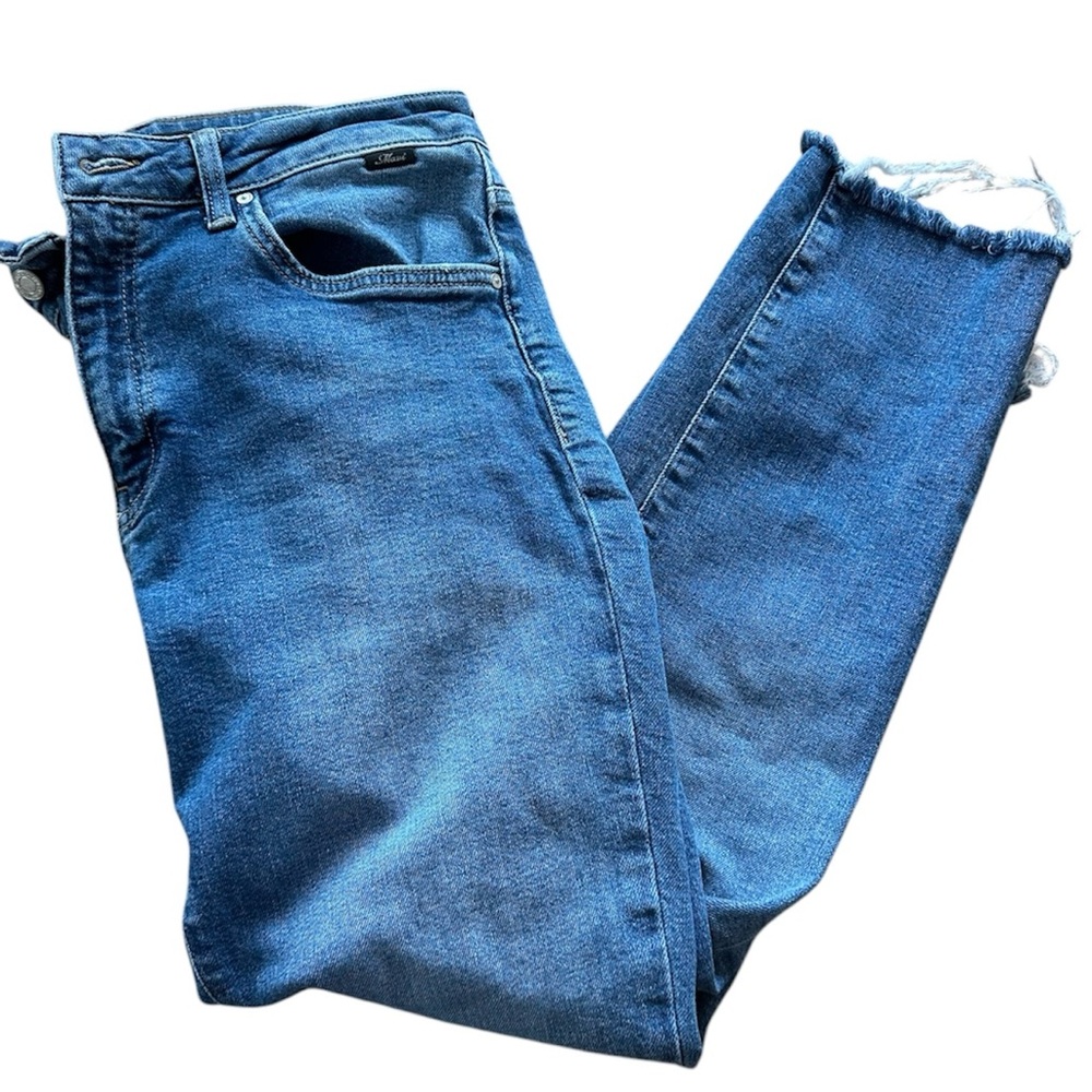 Mavi Viola Straight Leg Jeans
High Rise Dark Brushed Recycled Blue Raw Hem 28/27